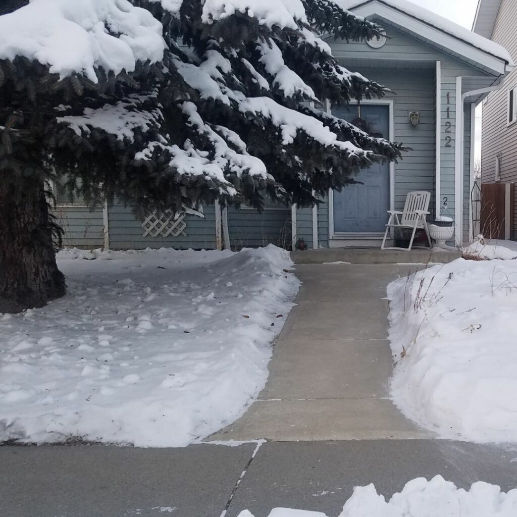 snow shovelling calgary